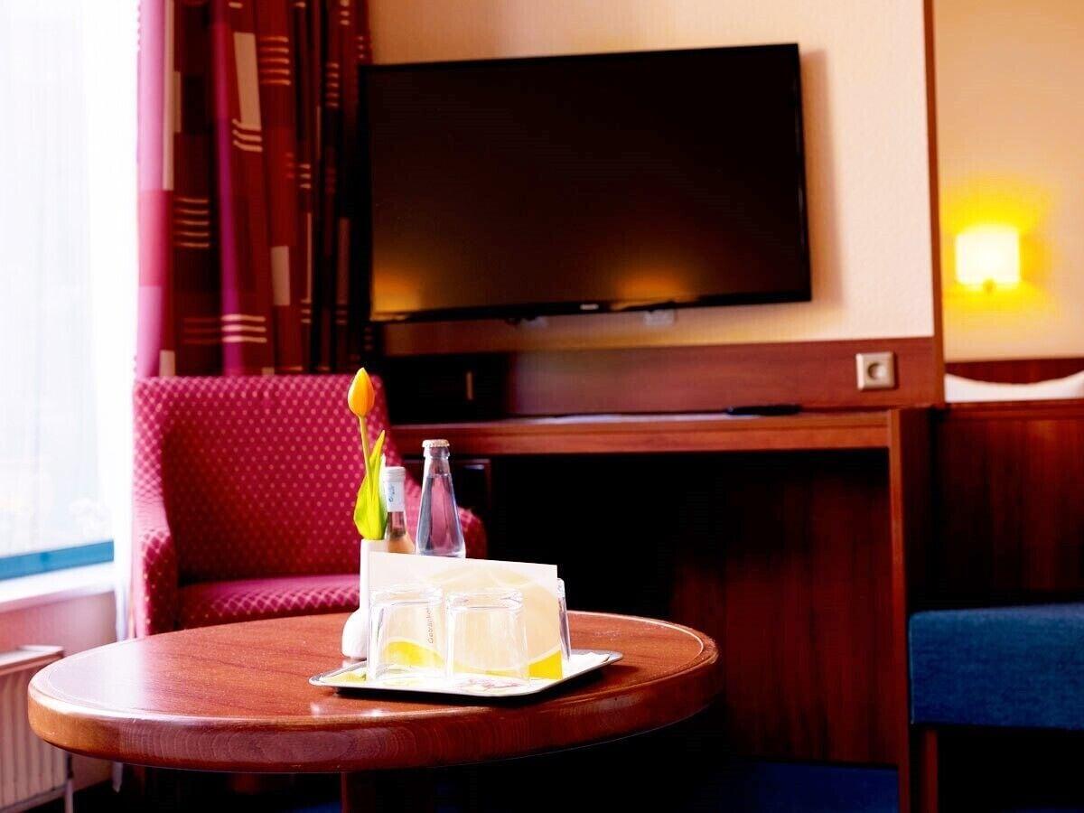 Cabo Nonsmoking-Hotel Хамбург Екстериор снимка
